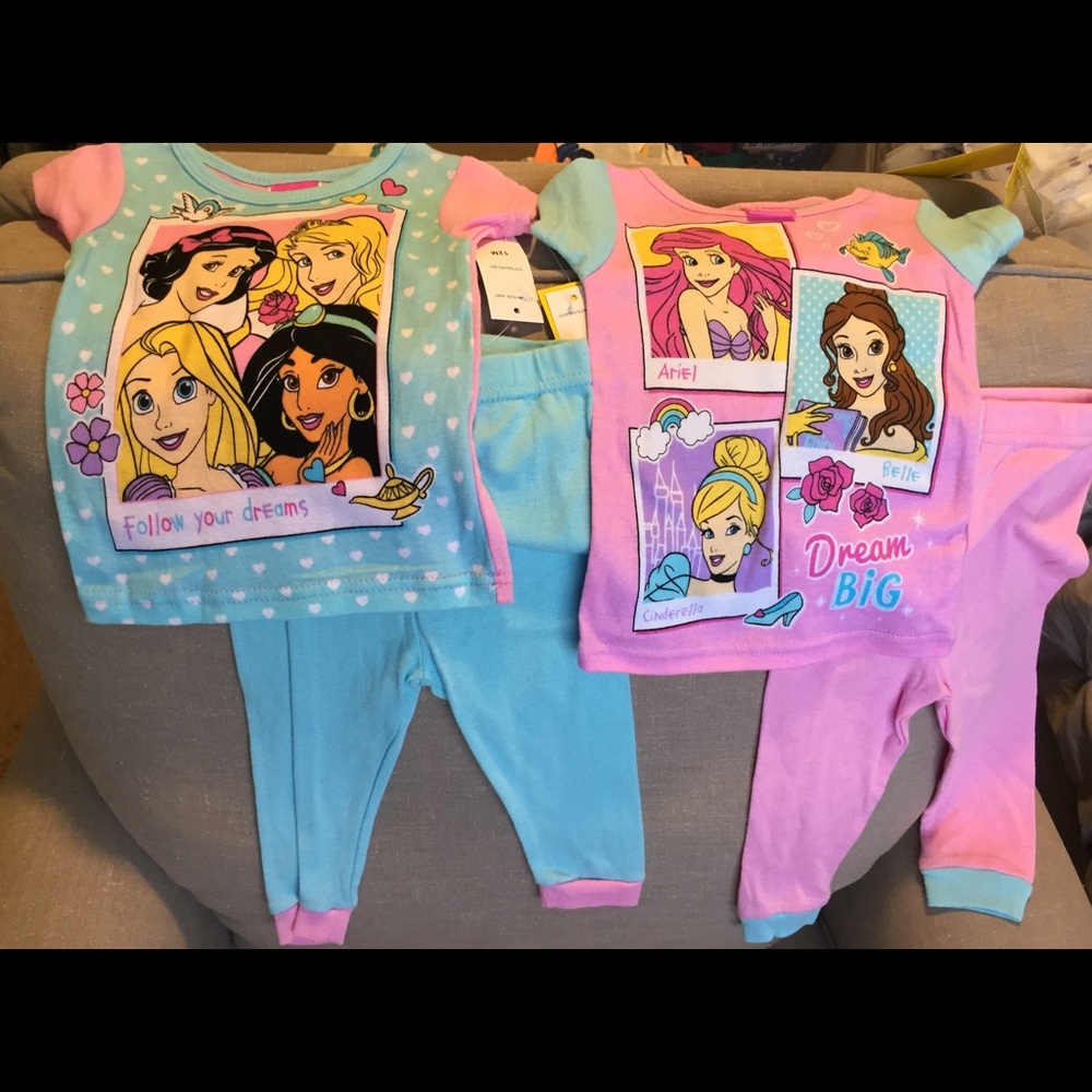 Disney girls pajama set (size: 12 month)